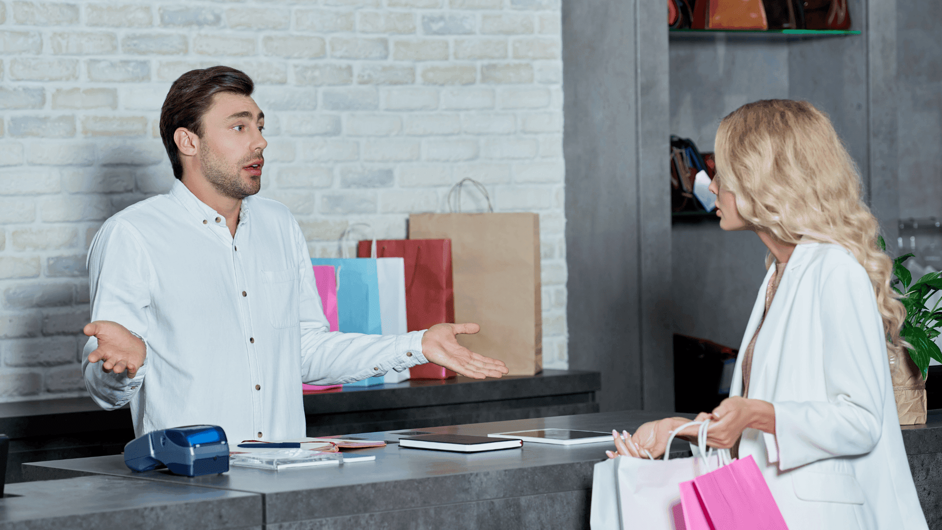 Kiedy warto zrezygnować z klienta? Sztuka asertywności w biznesie